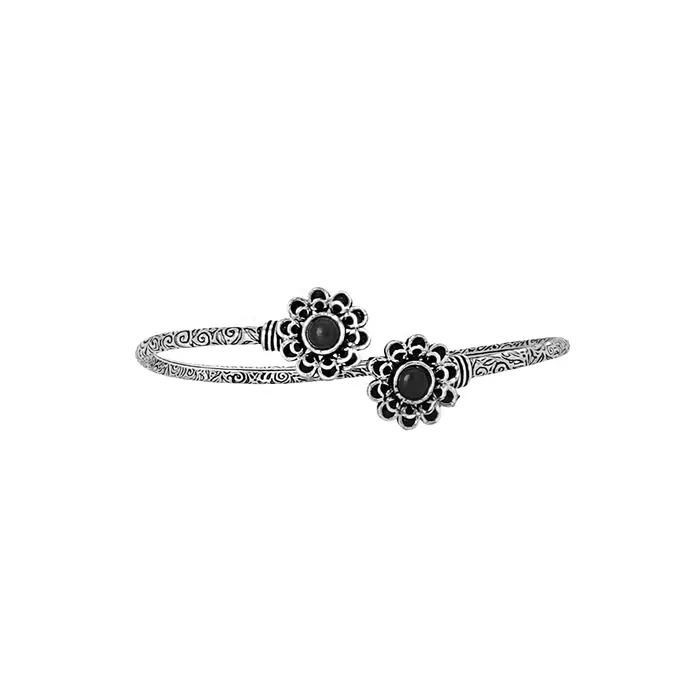 Bracelets Teejh Teejh Raavi Silver Oxidised Floral Bracelet Bracelets Teejh Teejh Raavi Silver Oxidised Floral Bracelet
