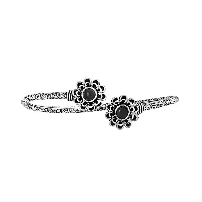Bracelets Teejh Teejh Raavi Silver Oxidised Floral Bracelet Bracelets Teejh Teejh Raavi Silver Oxidised Floral Bracelet