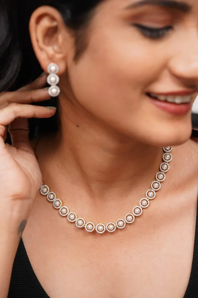 Necklaces attrangi Kayla Round Pearl Diamond Necklace Set