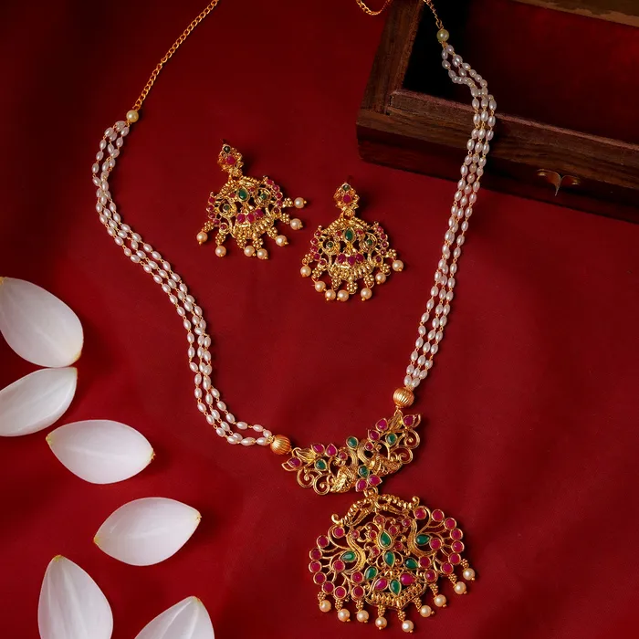 Necklaces Teejh Teejh Jayashri Gold Red And Green Necklace Set
