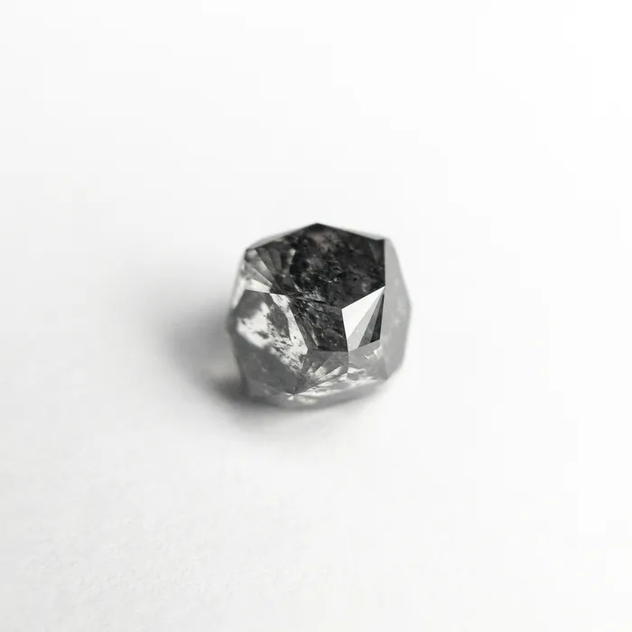 Earrings 174ct 667x611x606mm Octahedron 2488201 Misfit Diamonds