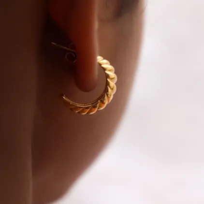 Jewelvers PreStyled Sets 18K GoldFilled French Twisted Dome Hoops Jewelvers PreStyled Sets 18K GoldFilled French Twisted Dome Hoops