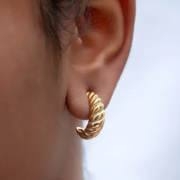 Jewelvers PreStyled Sets 18K GoldFilled French Twisted Dome Hoops Jewelvers PreStyled Sets 18K GoldFilled French Twisted Dome Hoops