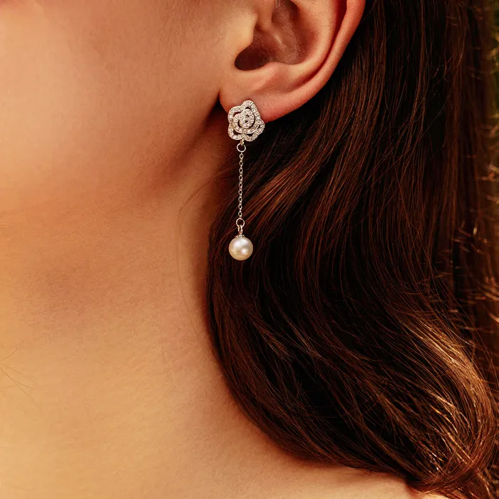 Pearly Lustre Earrings Elegant Freshwater Pearl Earrings WE00080 GARDENS