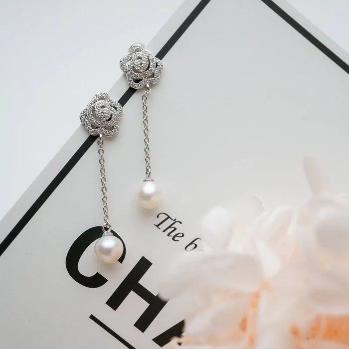 Pearly Lustre Earrings Elegant Freshwater Pearl Earrings WE00080 GARDENS