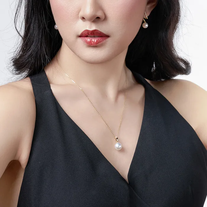 Pearly Lustre Necklaces 18K Solid Gold Australian White Diamond Saltwater Pearl Necklace KN00198