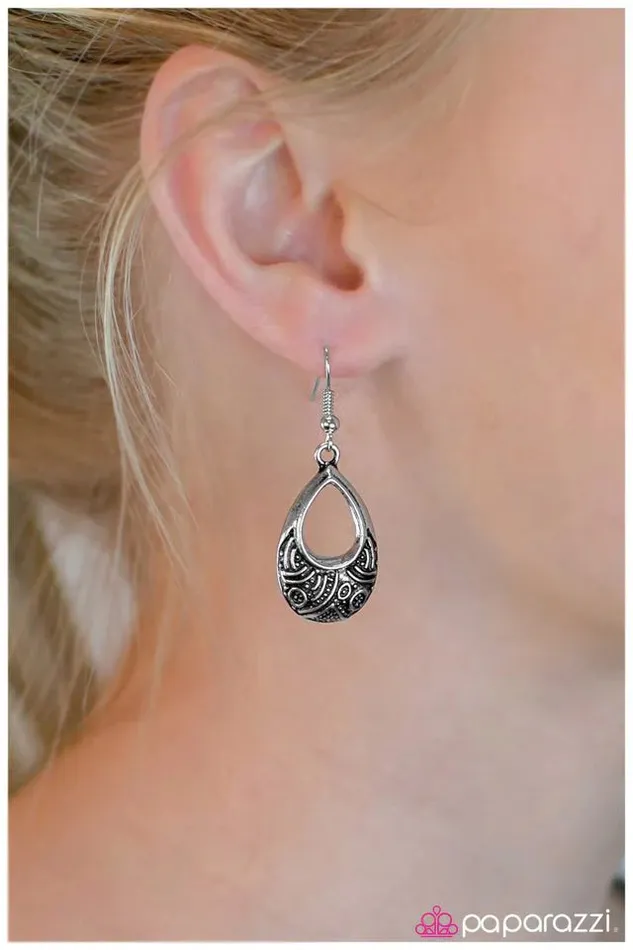 Earrings Paparazzi Jewelry Paparazzi Earring Quiet Company Silver