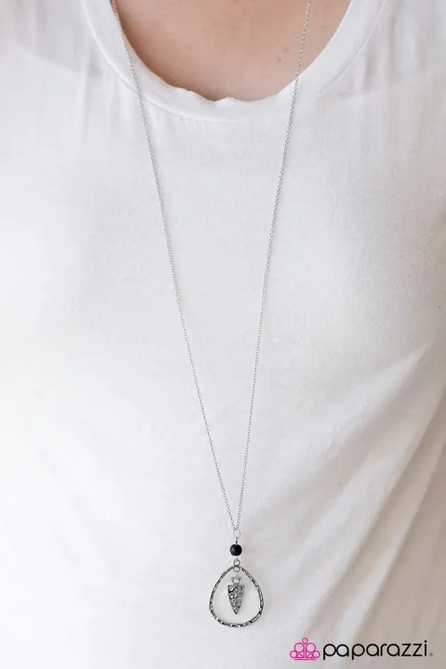 Necklaces Paparazzi Jewelry Paparazzi Necklace A Free SPEARit Black