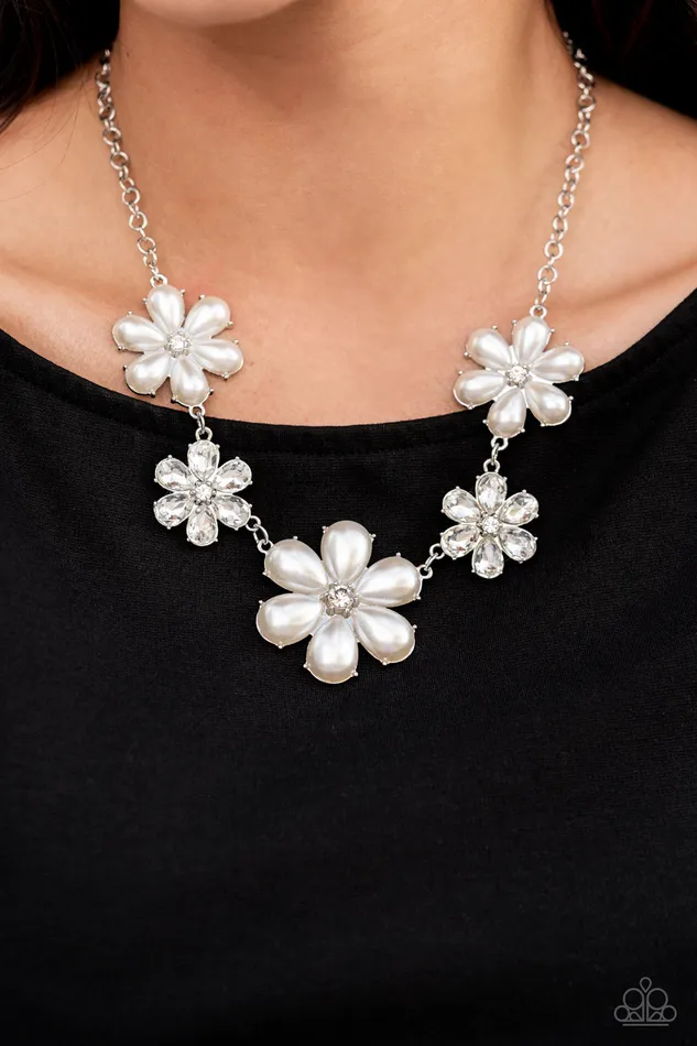 Necklaces Paparazzi Jewelry Paparazzi Necklace Fiercely Flowering White