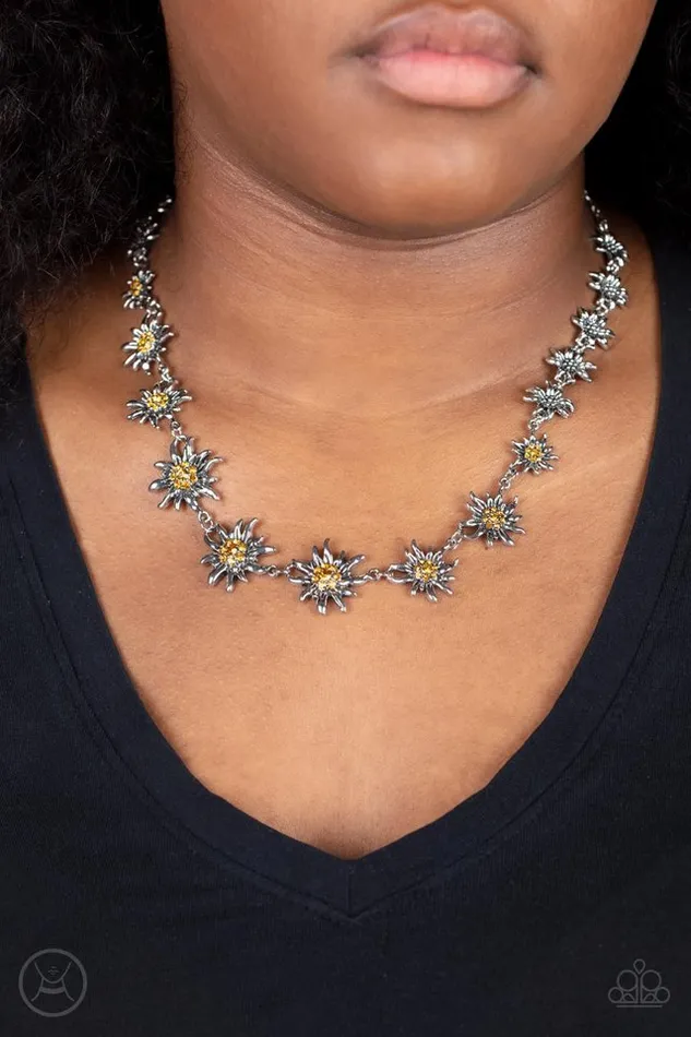 Necklaces Paparazzi Jewelry Paparazzi Necklace Get Up and GROW Yellow