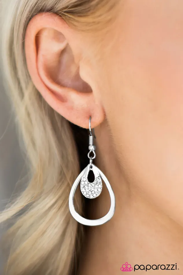 Paparazzi Earring Light Storm White Paparazzi Jewelry Earrings