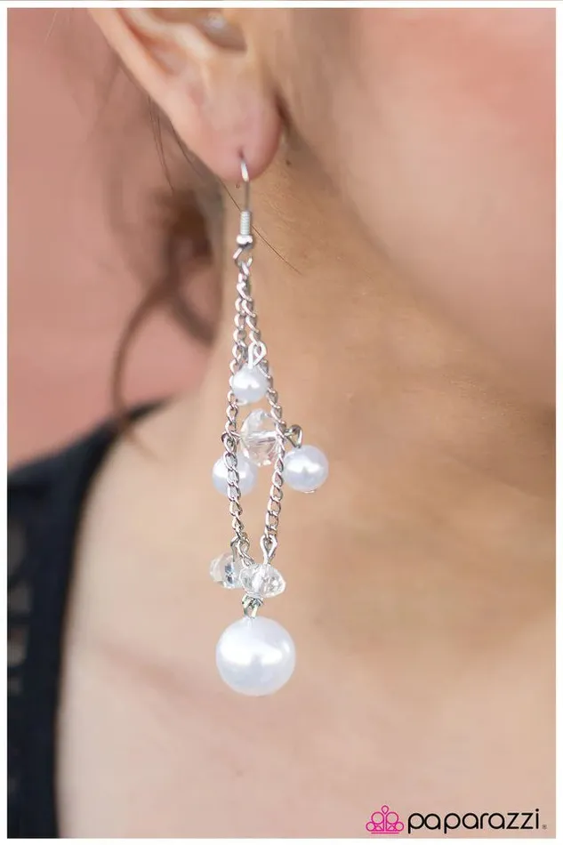 Paparazzi Earring Those Pearly Whites White Paparazzi Jewelry Earrings