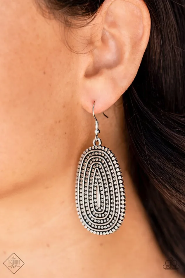 Paparazzi Jewelry Earrings Paparazzi Earring Desert Climate Silver