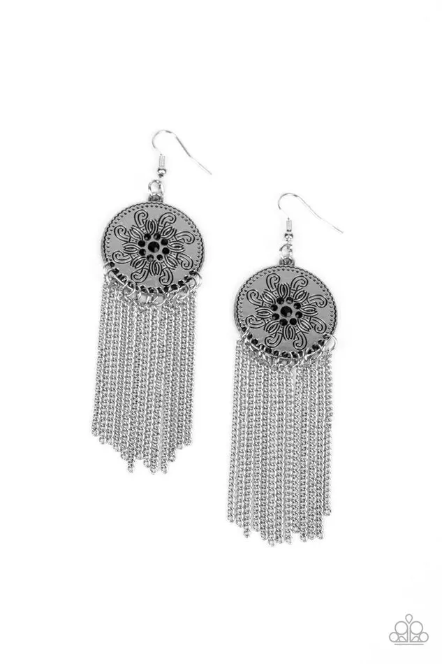 Paparazzi Jewelry Earrings Paparazzi Earring Fringe Control Black Paparazzi Jewelry Earrings Paparazzi Earring Fringe Control Black