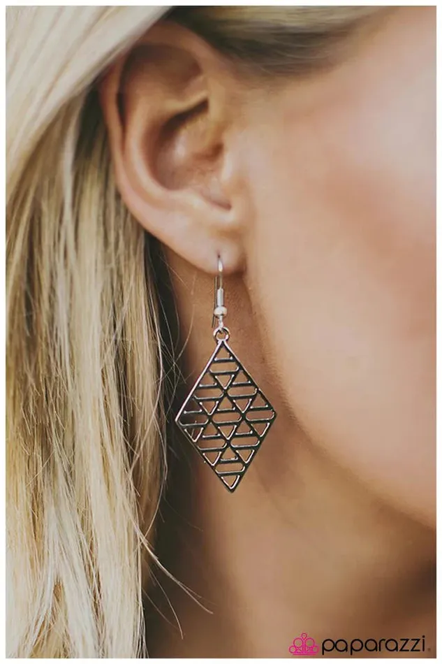 Paparazzi Jewelry Earrings Paparazzi Earring Get Your Lines Crossed Silver