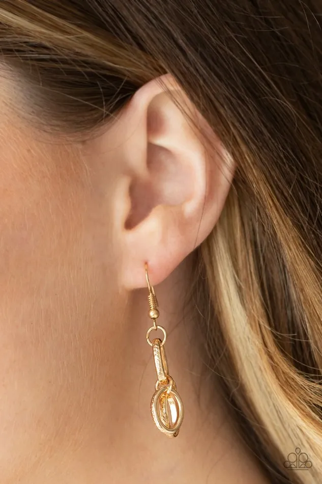 Paparazzi Jewelry Necklaces Paparazzi Necklace Lock Stock and SPARKLE Gold Paparazzi Jewelry Necklaces Paparazzi Necklace Lock Stock and SPARKLE Gold