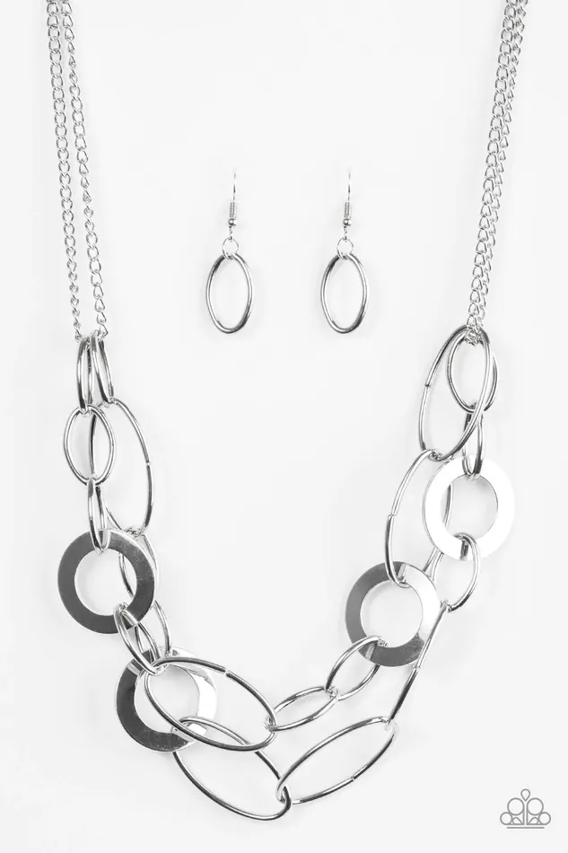 Paparazzi Jewelry Necklaces Paparazzi Necklace Metallic Maverick Silver