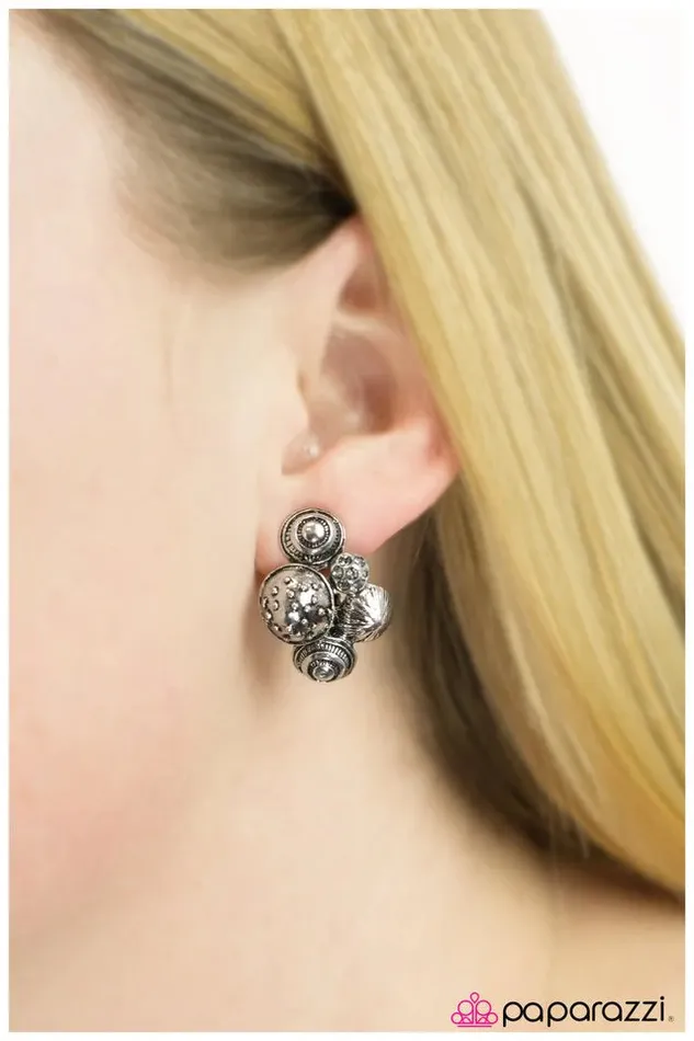 Paparazzi Jewelry Paparazzi Earring Bravo Silver Earrings