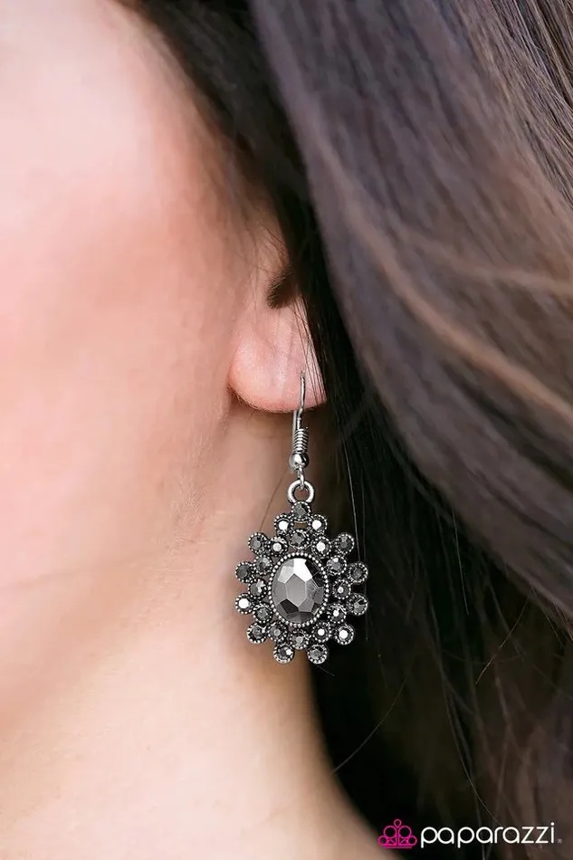 Paparazzi Jewelry Paparazzi Earring You Are A Star Silver Earrings