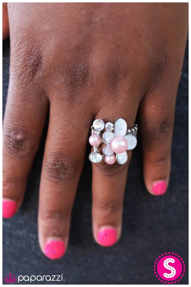 Paparazzi Jewelry Rings Paparazzi Ring Blooms of Bravery Pink