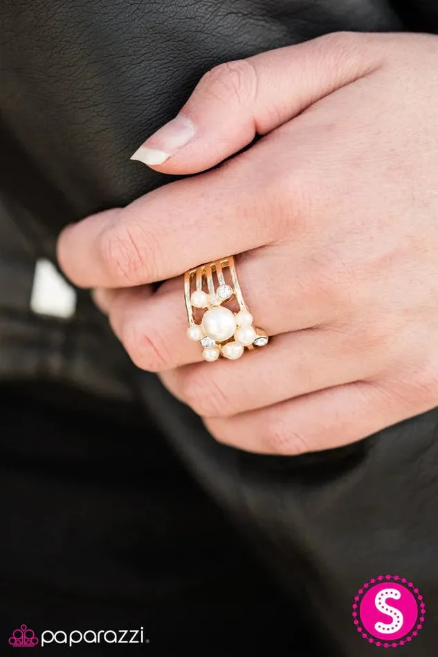 Paparazzi Jewelry Rings Paparazzi Ring Chamber Choir Gold