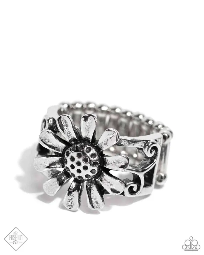 Paparazzi Jewelry Rings Paparazzi Ring Landslide Lover Silver Paparazzi Jewelry Rings Paparazzi Ring Landslide Lover Silver