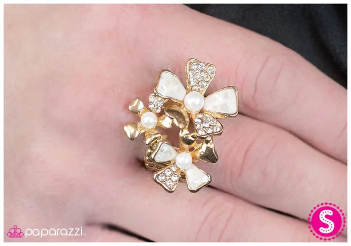 Paparazzi Ring Poetic Petals Gold Paparazzi Jewelry Rings