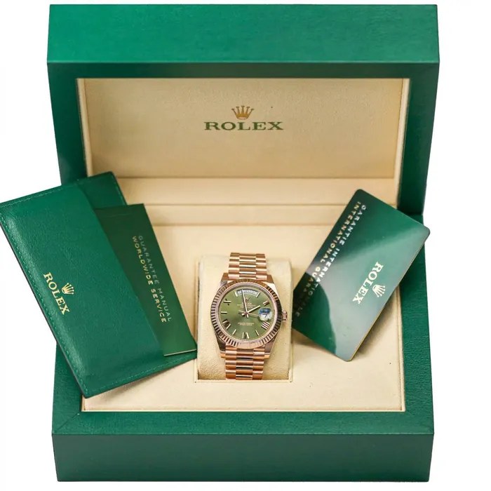 Rolex Bracelets Rolex Day Date 40mm Ref 2282350025 Olive Green Roman Dial Fluted Bezel 18K Rose Gold President Bracelet Mens Watch