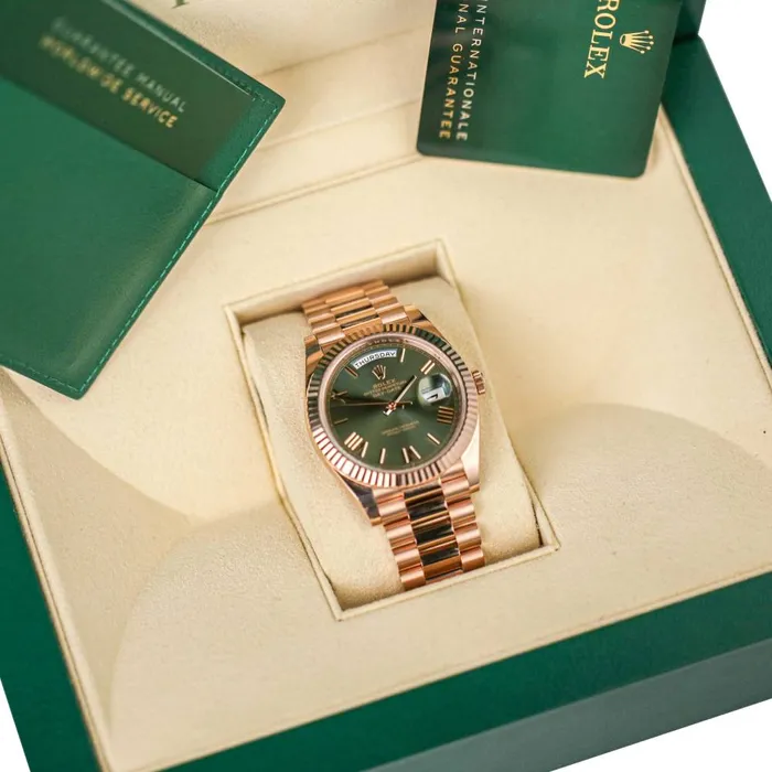 Rolex Bracelets Rolex Day Date 40mm Ref 2282350025 Olive Green Roman Dial Fluted Bezel 18K Rose Gold President Bracelet Mens Watch