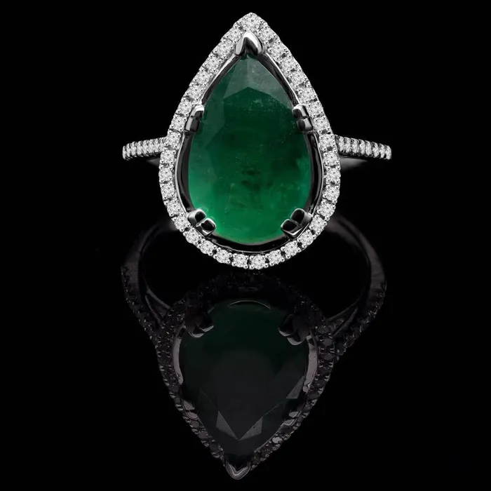 450 Ct Green Emerald Gemstone And Natural Earth Mined Diamond Engagement Ring GB Rings 450 Ct Green Emerald Gemstone And Natural Earth Mined Diamond Engagement Ring GB Rings