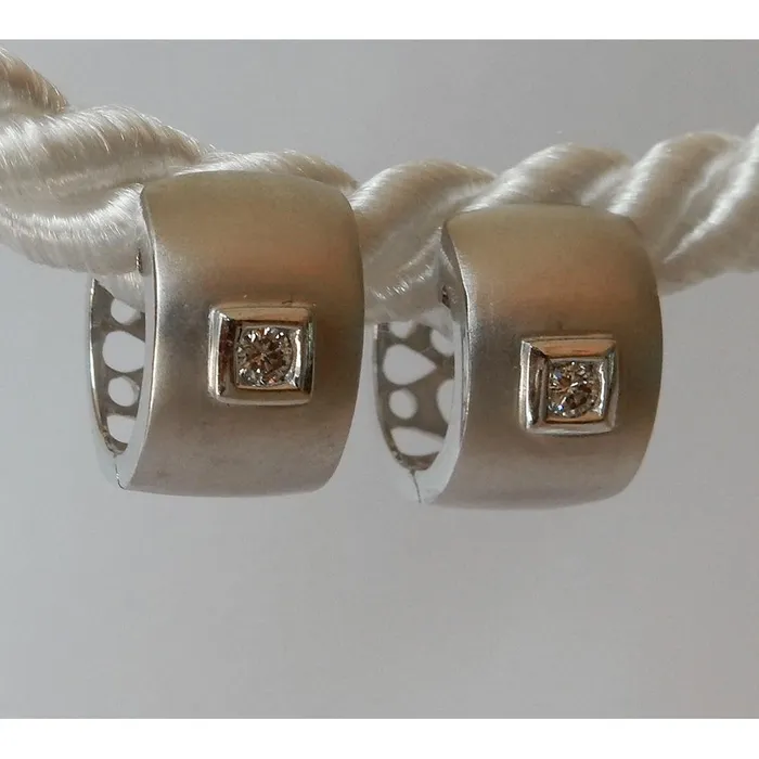 GB Earrings Matt Finish Huggies Earrings Round Natural Earth Mined Diamond GH VS1 Satin Finish