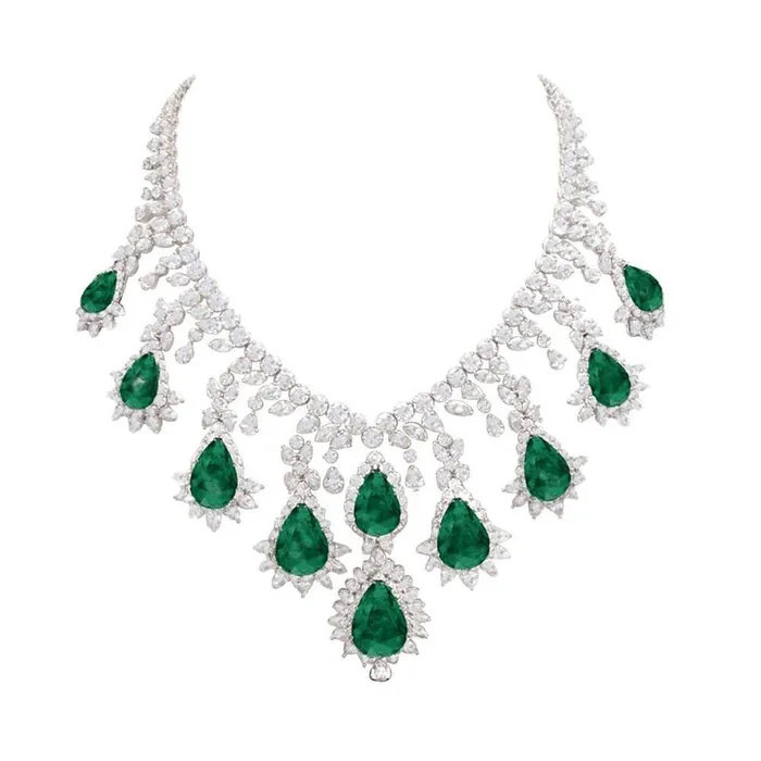 GB Necklaces Big Green Emerald White Natural Earth Mined Diamonds 22835 Carats Necklace New GB Necklaces Big Green Emerald White Natural Earth Mined Diamonds 22835 Carats Necklace New
