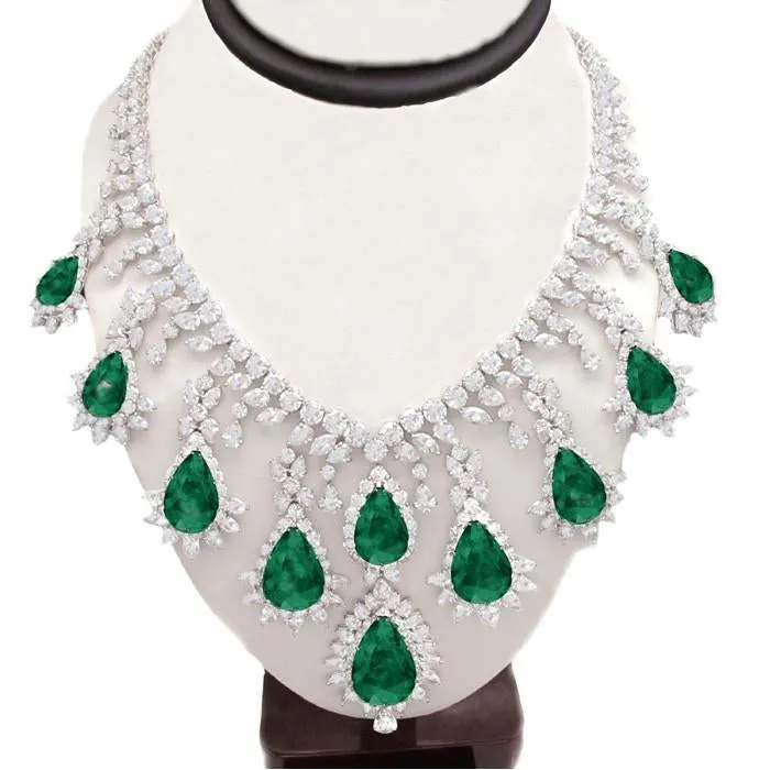 GB Necklaces Big Green Emerald White Natural Earth Mined Diamonds 22835 Carats Necklace New