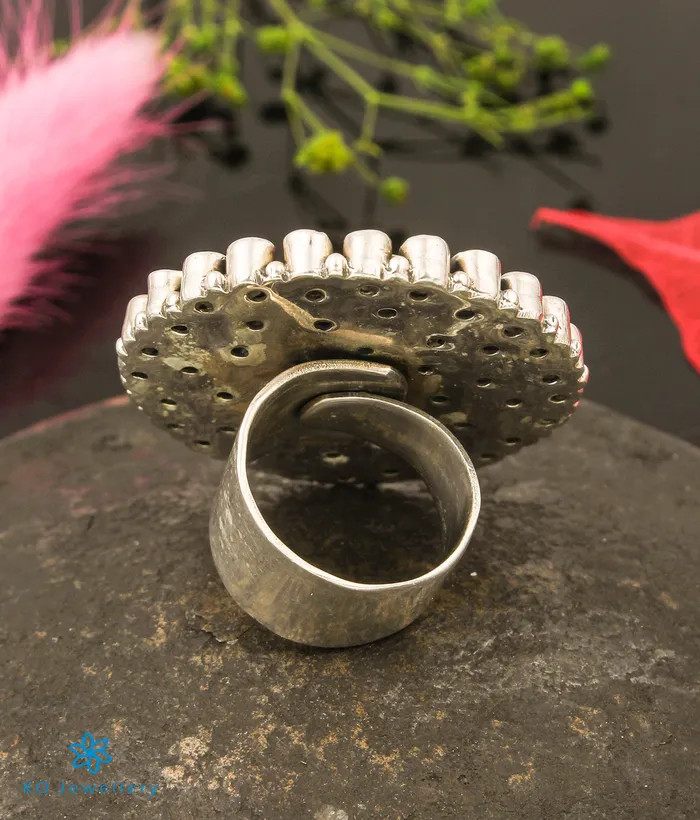 Gemstone Rings The Prisha Silver Gemstone Cocktail FingerringRedGreen