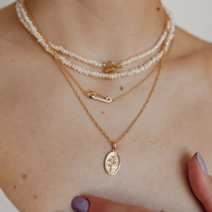 Hey Happiness Necklaces Oval Daisy Pendant Necklace Sterling Silver Gold