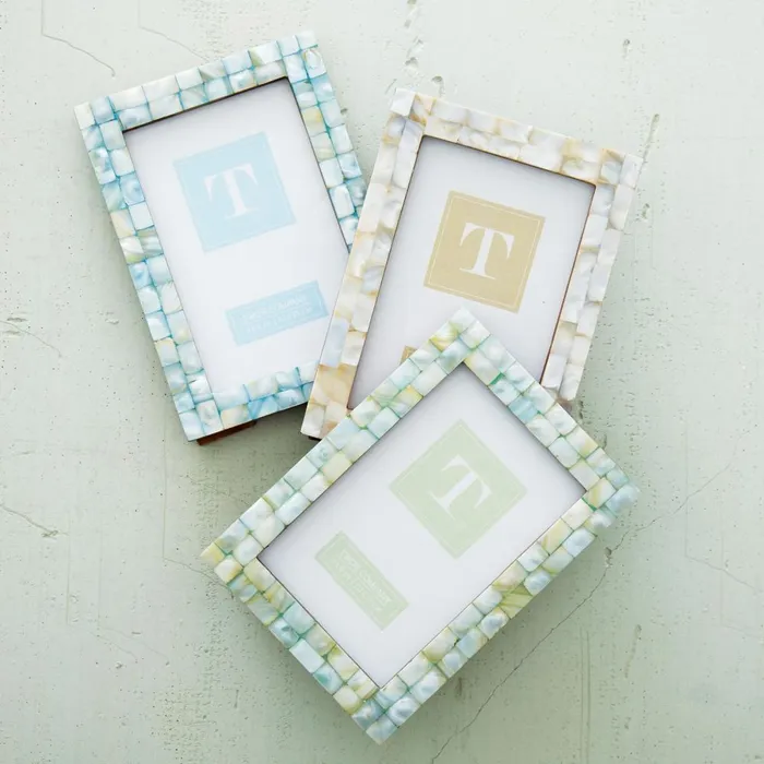 Necklaces Twos Company Pearly Hues 4 X 6 Mother Of Pearl Tiles Photo Frame Assorted 3 Colors