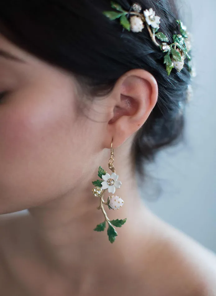 Strawberry vine earrings Style 820 twigs honey Earrings