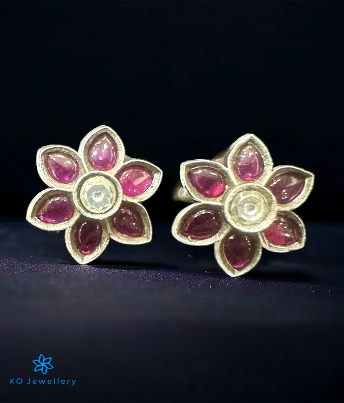 The Mridul Silver Kemp Necklace Earrings Kolhapur Earrings